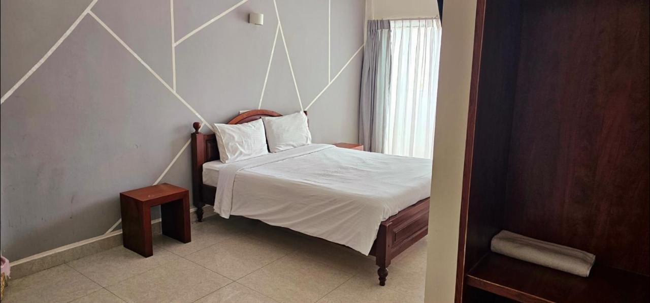 The Lion Pub & Hotel Dehiwala-Mont Lavinia Extérieur photo